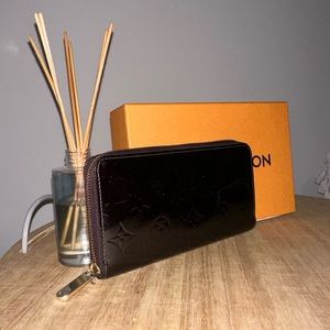 Louis Vuitton Zippy Wallet - Vernis Dark Brown